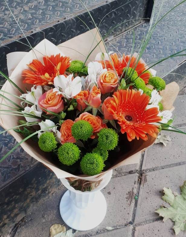 Букет цветов из: Герберы, Хризантемы, Альстромерии и Розы в Севске