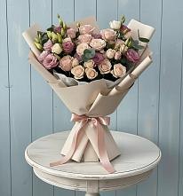 Букет цветов из:  Розы и Лизиантусы в Севске