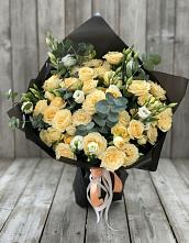 Букет цветов из:  Розы и Лизиантусы в Севске