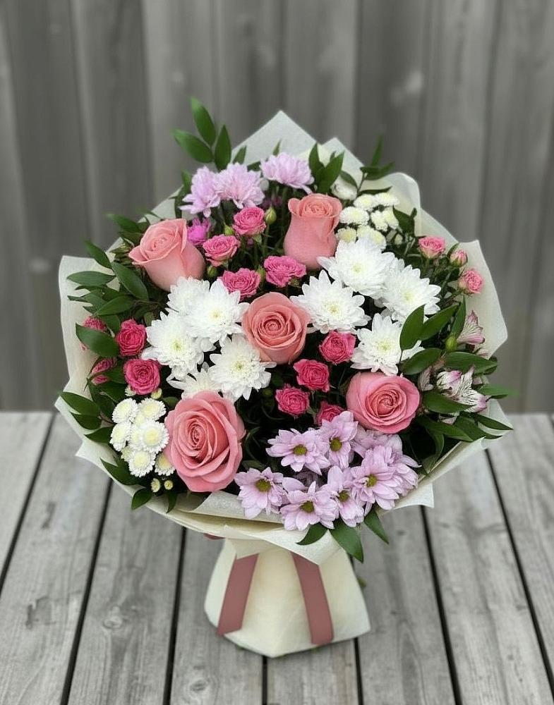 Букет цветов из: Альстромерии, Гвоздики, Розы и Хризантемы в Севске