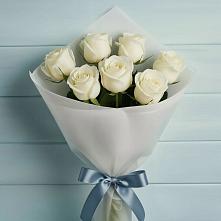 Букет 7 Белых роз Эдлесс Лав в Севске