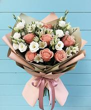 Букет цветов из:  Розы, Альстромерии и Лизиантусы в Севске