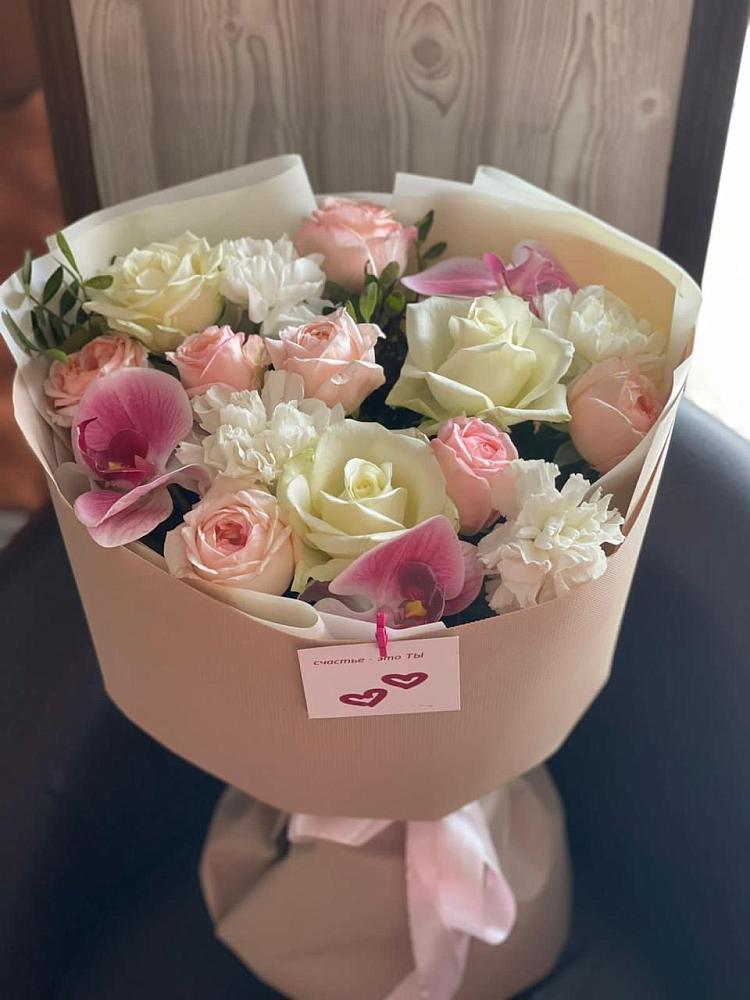 Букет цветов из: Орхидеи, Розы и Гвоздики в Севске