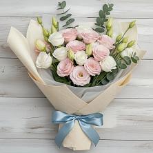 Букет цветов из:  Лизиантусы в Севске