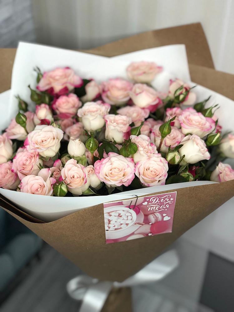 Букет цветов из: Розы в Севске