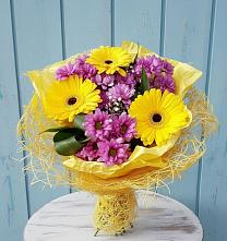 Букет цветов из:  Хризантемы и Герберы #REPLACE_PRED# Севске