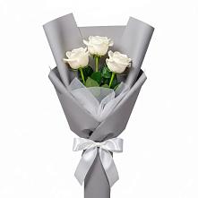 Букет 3 белые розы в Севске