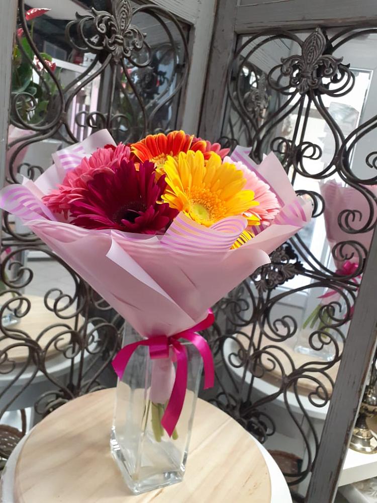 Букет цветов из: Герберы в Севске