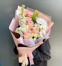Букет цветов из:  Хризантемы и Розы в Севске