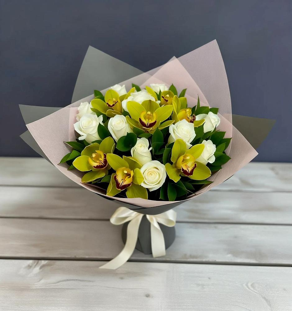 Букет цветов из: Орхидеи и Розы в Севске